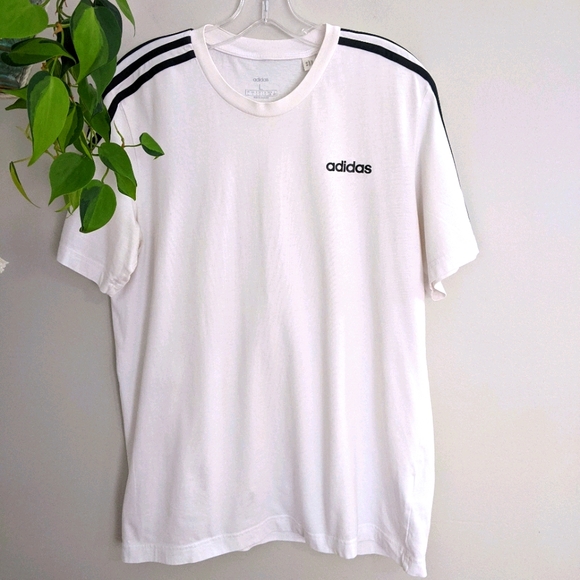 🌸3 For $25🌸Adidas Three Stripe T-shirt - Picture 2 of 8